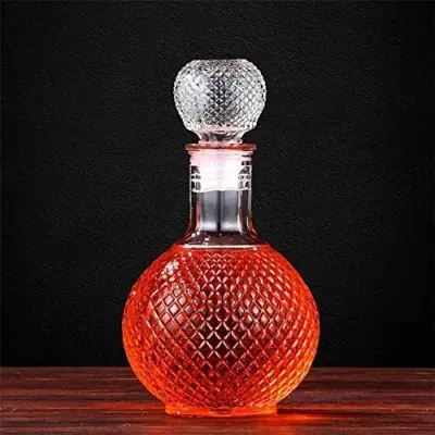 Premium Diamond-Cut Crystal Glass Decanter