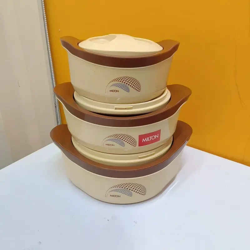 Milton Marvel Casserole Set.